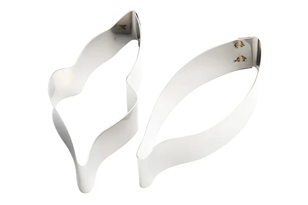 47mm x 22mm Poinsettia Cutter - Carolines