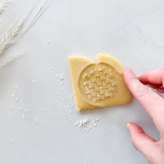 Ultimate Two Tone Tool Cake Sera - Custom Cookie Cutters