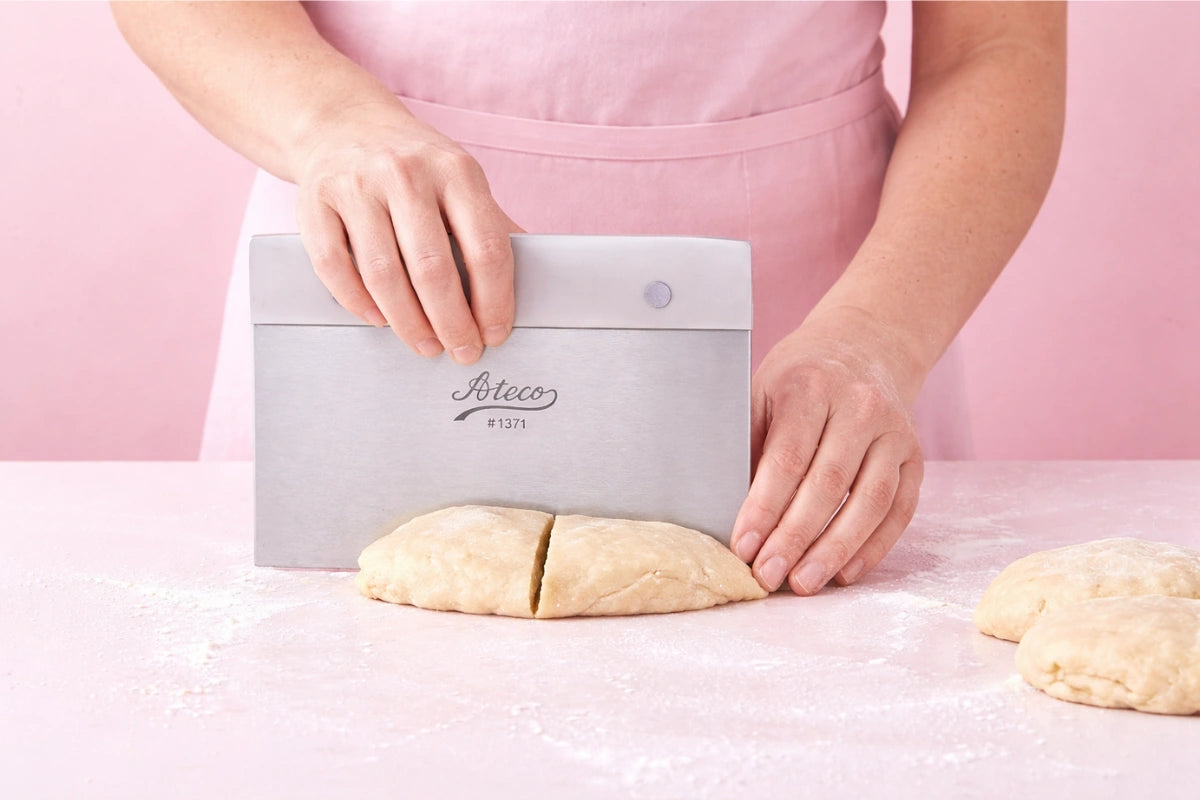 Bench Scraper Dough 6 Inch x 4.5 Inch - Ateco
