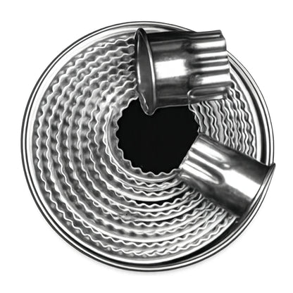 T P Cutter Scalloped Round 11 - Loyal
