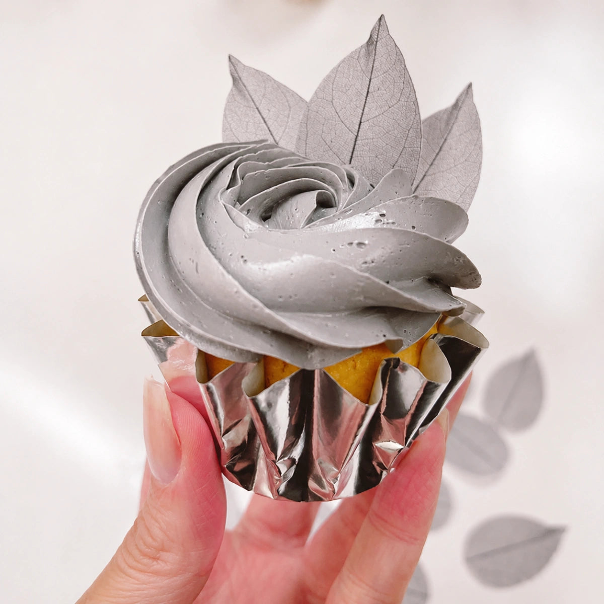 Silver 96 Cups Ripple Cupcake Liners - Moreish by Monica Cavallaro