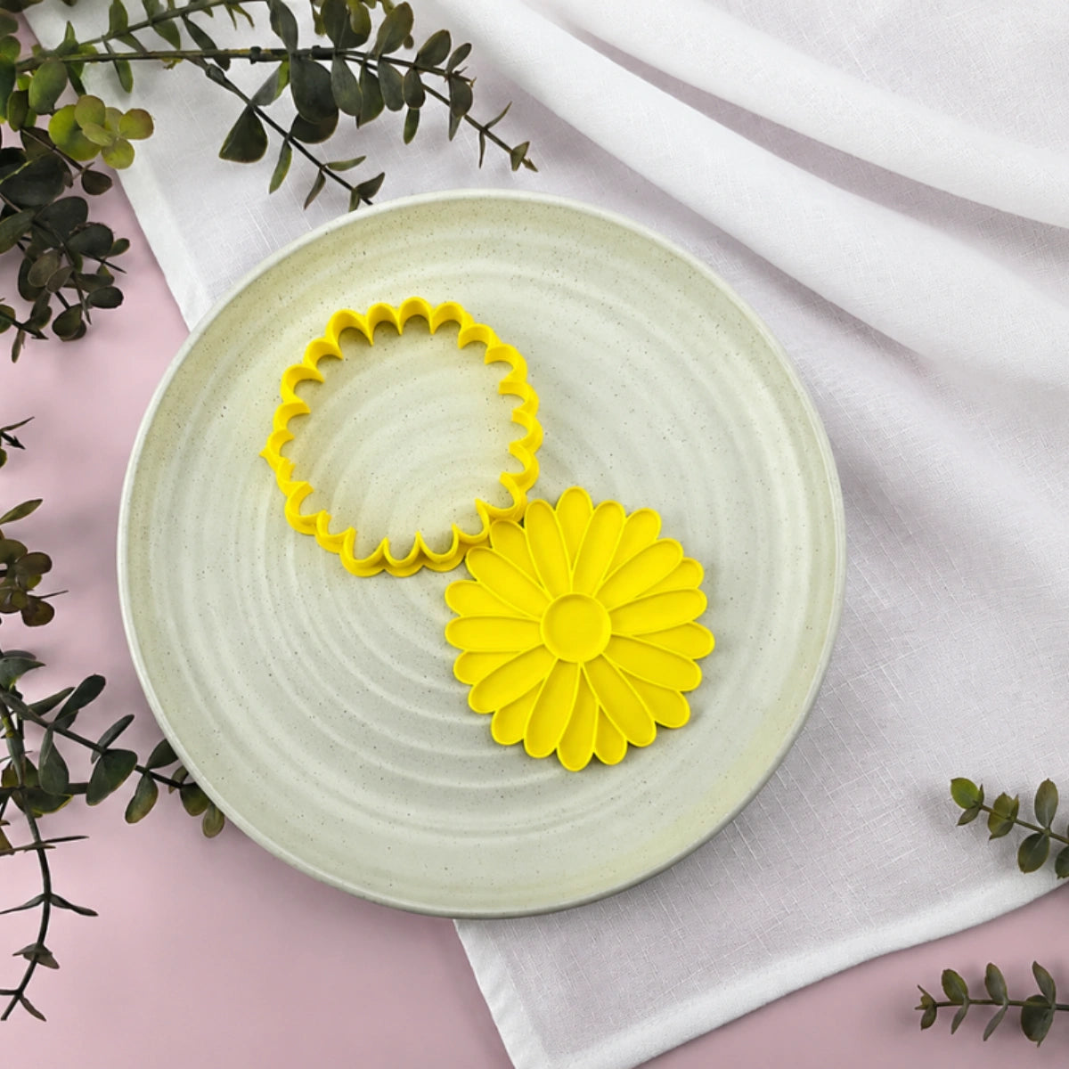 Daisy Embosser and Cutter Set - Custom Cookie Cutters