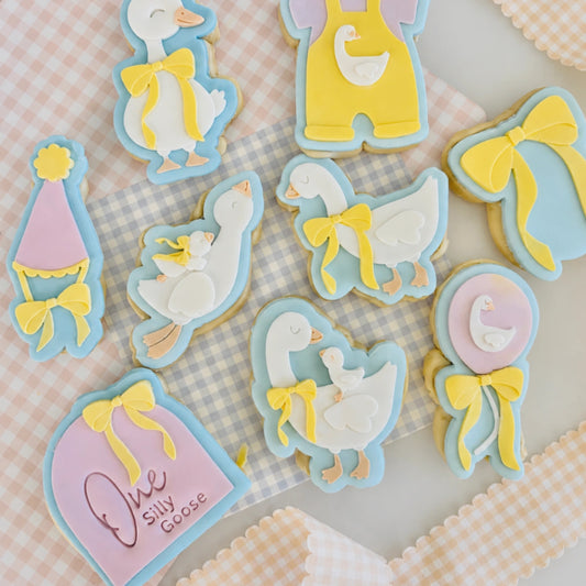 Goose with Bow Layer Set (SweetP) - Custom Cookie Cutters