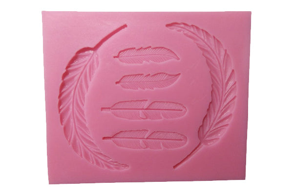 Feathers 1 - Iconic Cake Art